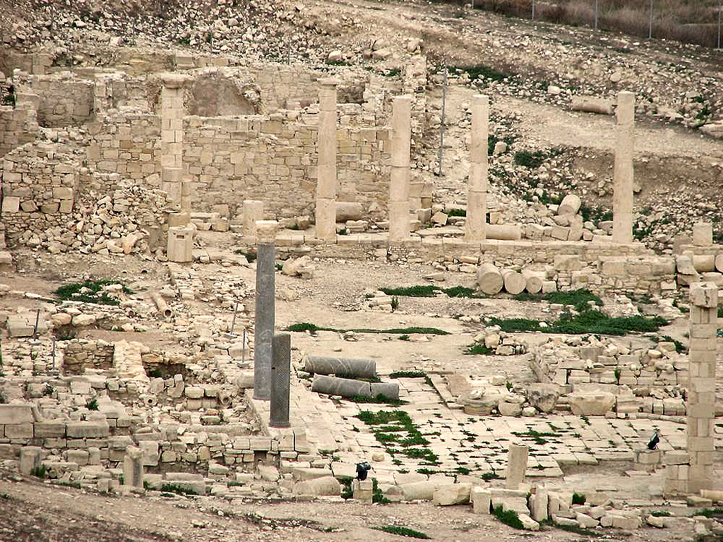 Раскопки древнего города Аматуса