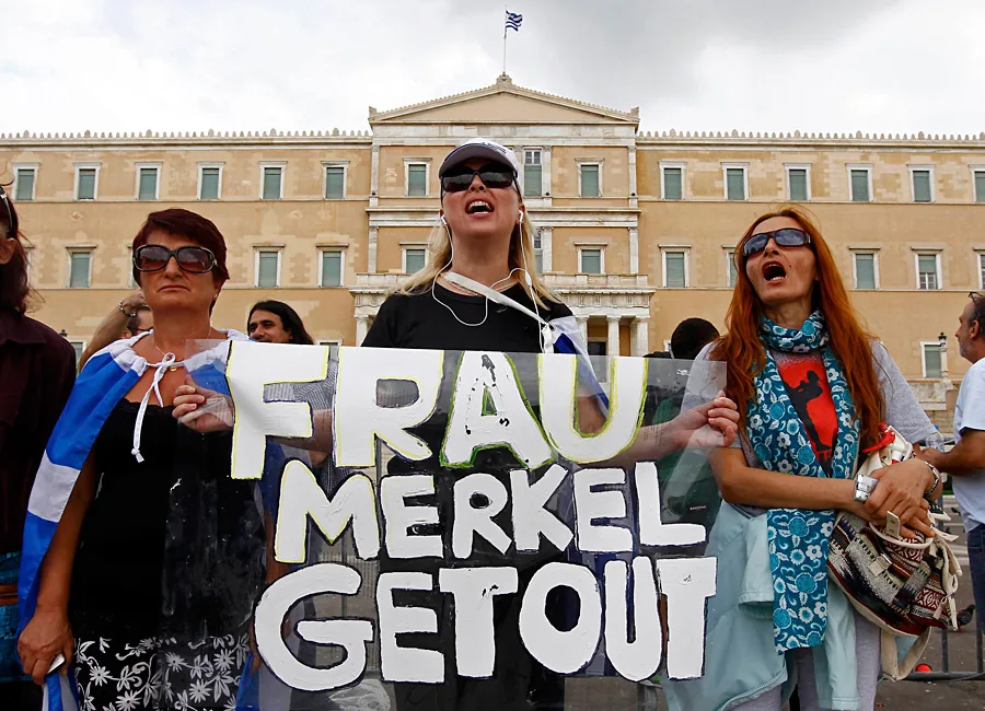 Bus_11_10_Greece