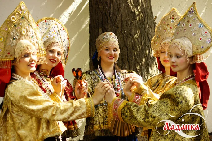 Gala_12_15_Ladanka