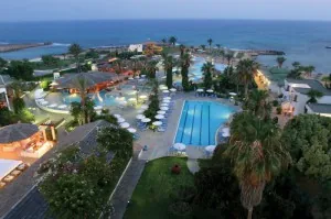 Отель Adams Beach в Айя-Напе Отель Adams Beach в Айя-Напе