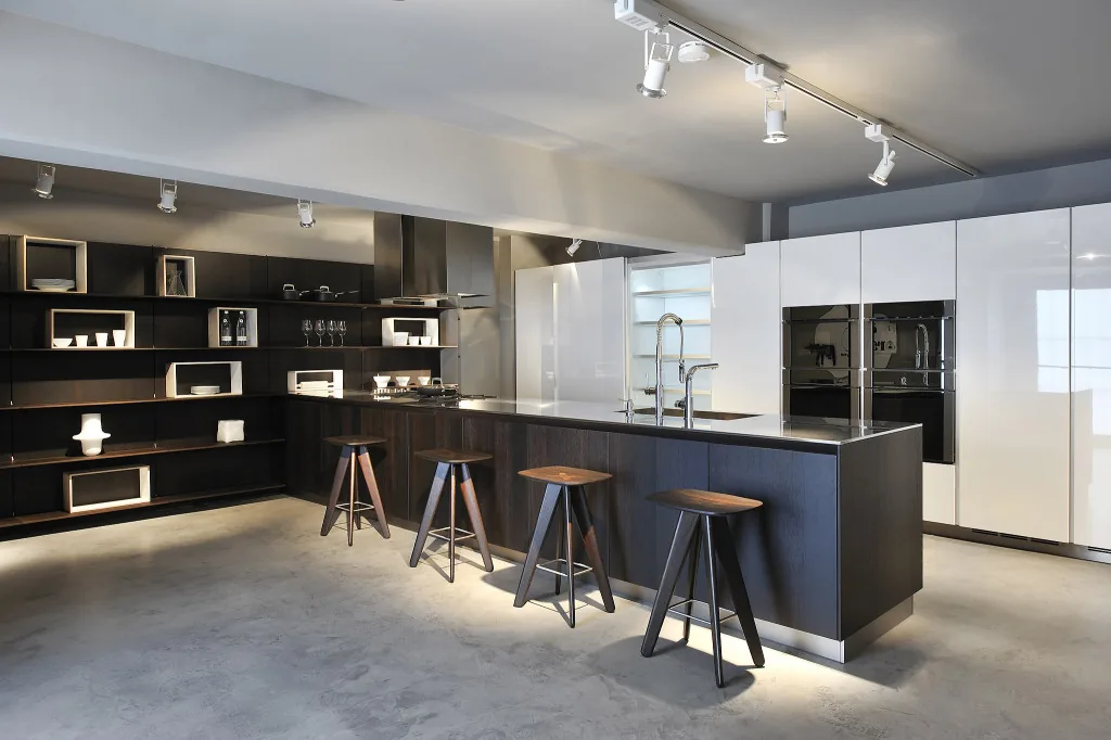 Salt & pepper kitchen