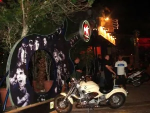 Heaven Rock Garden bar
