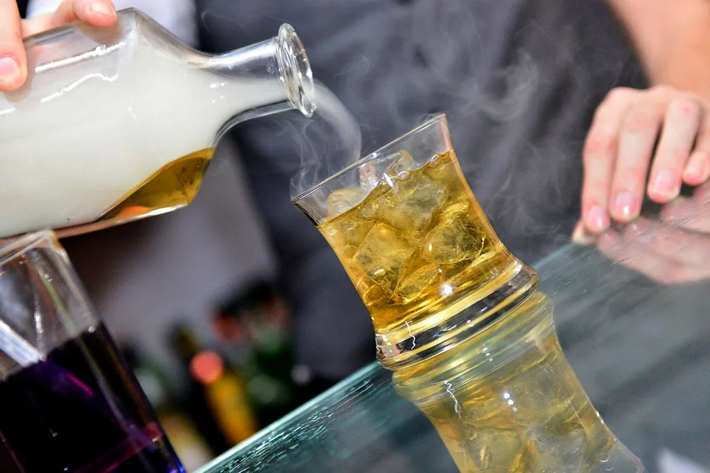 Molecular Bar Molecular Bar