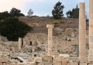 Раскопки древнего города Аматуса