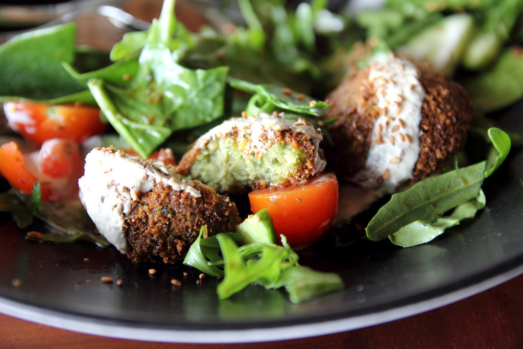 Falafel with spinach