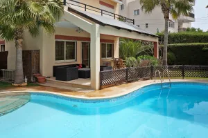 Villa near Le Meridien hotel Villa near Le Meridien hotel