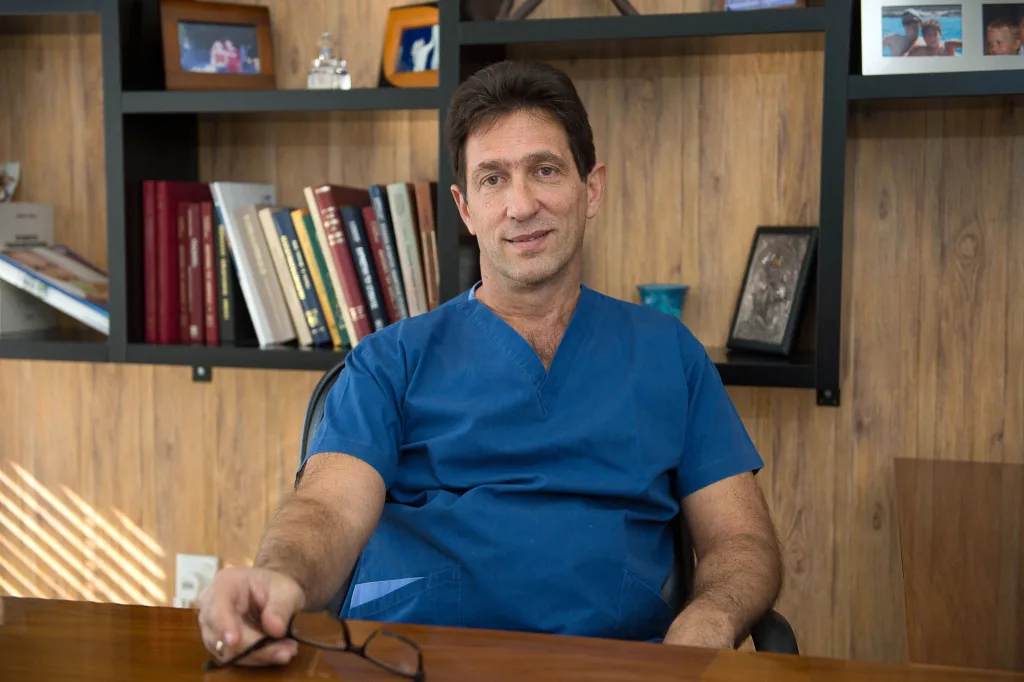 Dr. Pashias