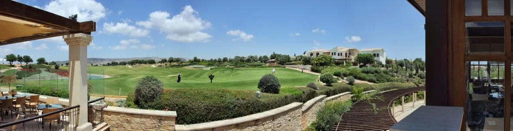 Гольф Клуб в Aphrodite Hills Гольф Клуб в Aphrodite Hills