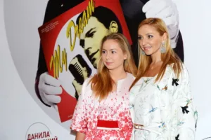 Дочь фигуристки начала певческую карьеру