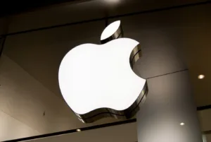Apple — самый дорогой бренд по версии Interbrand