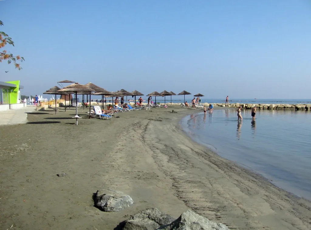 Пляж отеля Crowne Plaza