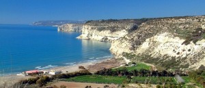 taxi-limassol-cyprus-kourion-beach