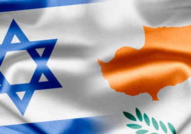 Флаги Кипра и Израиля