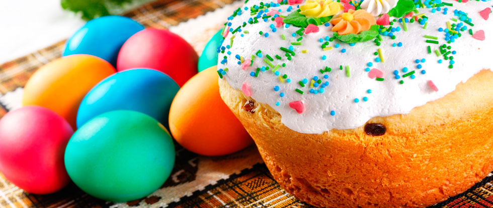 Пасхальные кулич и яйца