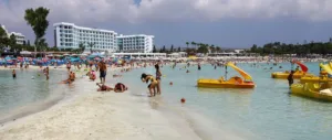 Almost 3 million tourists are expected in 2016