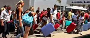 Thousands of tourists are not planning to interrupt their vacations in Turkey