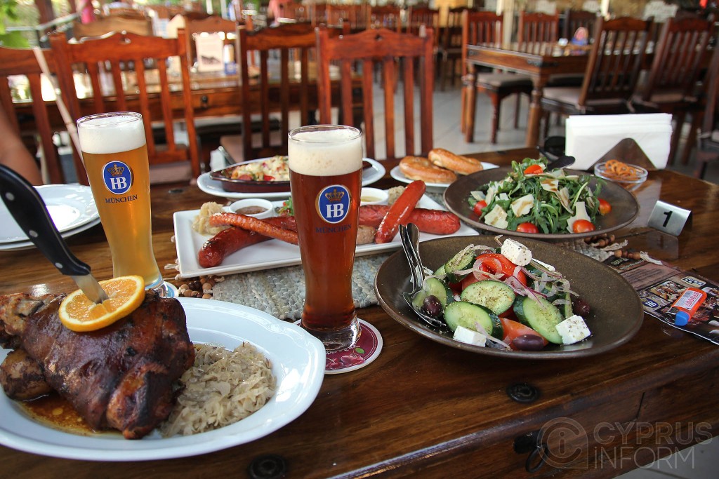 BEER & BEER — Hofbräu