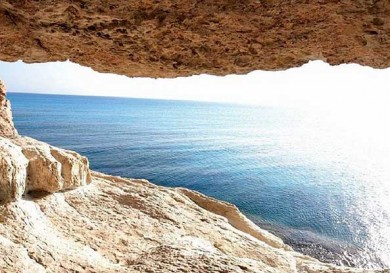 Пещера в горах Кипра