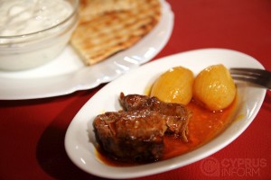 Tzeri Tavern - Stifado beef