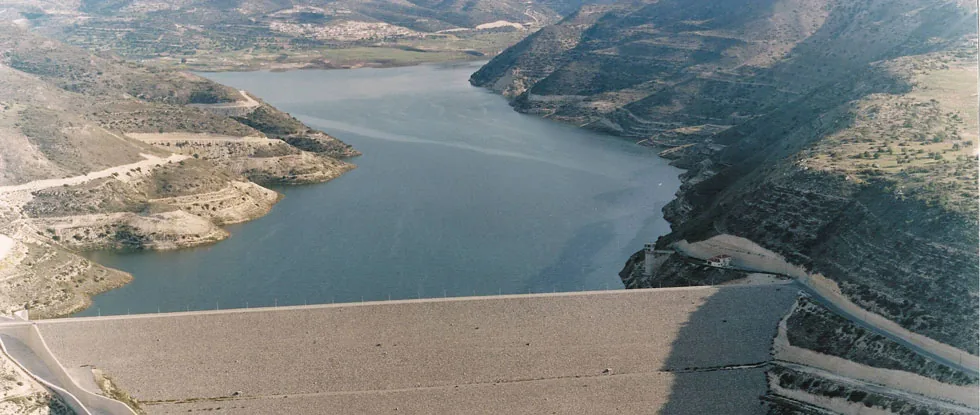 Плотина