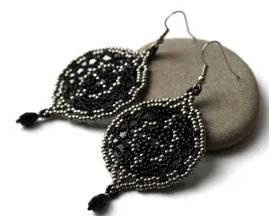 Ажурные серьги из бисера Ажурные серьги из бисера
