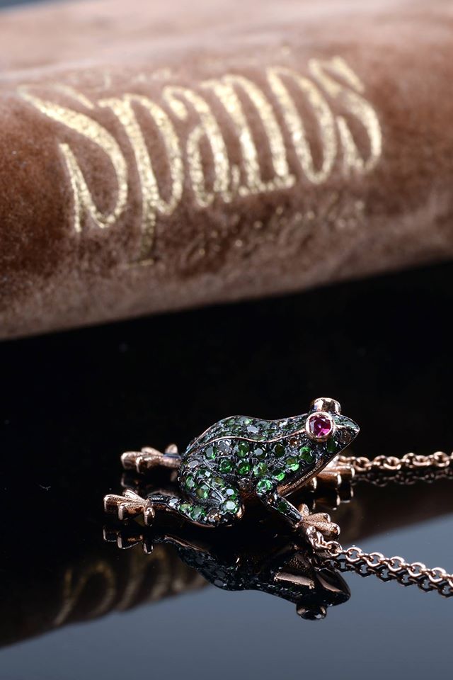 Spanos Fine Jewellery - suspension Spanos Fine Jewellery - suspension