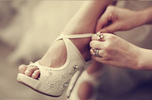 Свадебные туфли с ремешком
