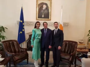 Президент встретился с Eleni Foureira