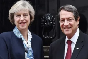 Мэй проинформировала президента Кипра о ситуации с Brexit