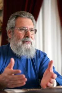 Архиепископ назвал неприемлемым отношение российского Патриарха к греческой церкви