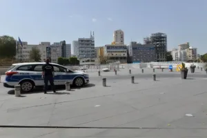 Правительство угрожает ужесточением ограничений