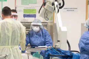 Более 3000 медицинских работников прошли тестирование