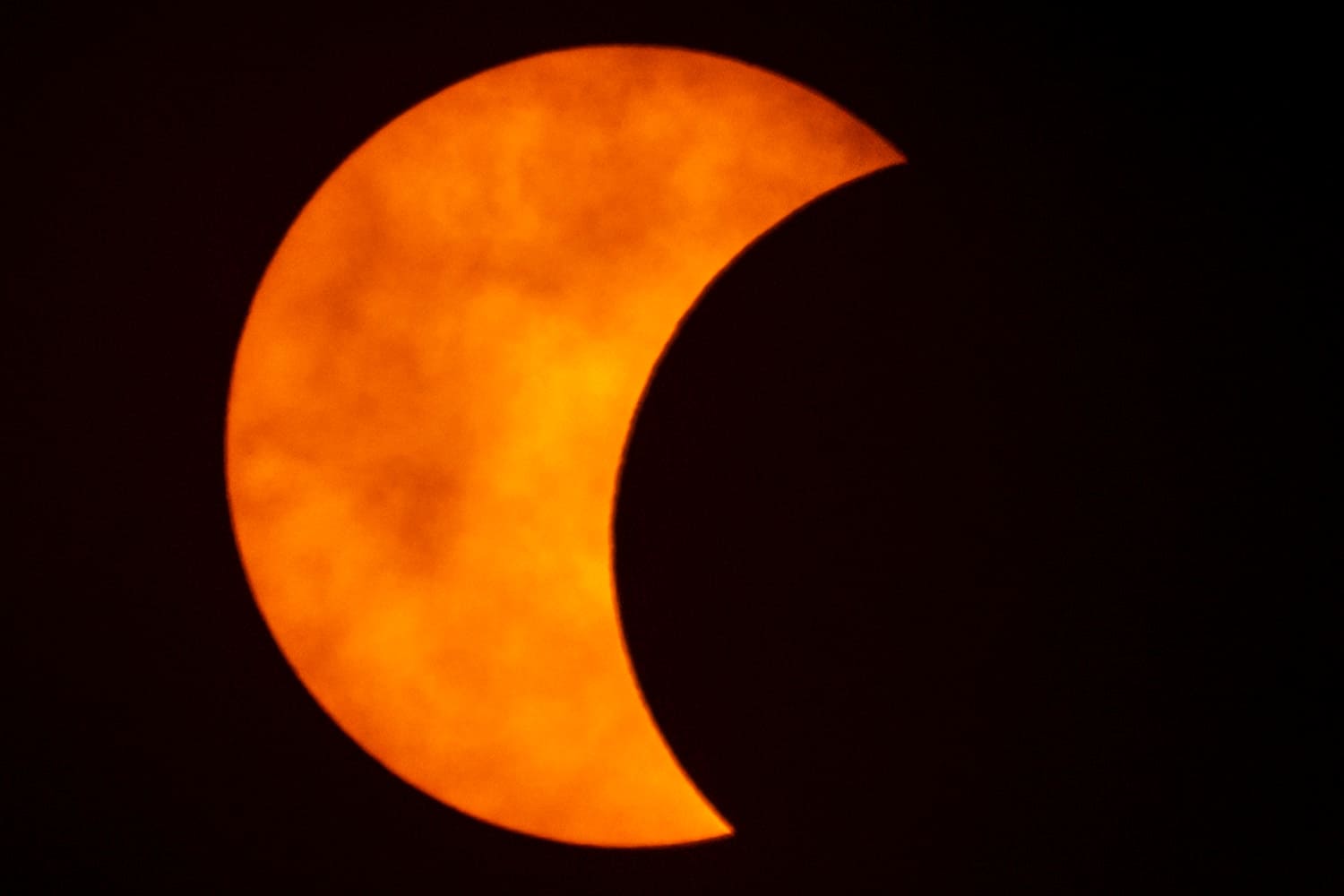 Видела солнечное затмение. Солнечное затмение 2022 СПБ. "Ring of Fire" Solar Eclipse. Солнечное затмение 1919. Eclipse Solar затмение.