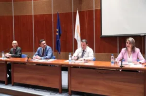Правительство начинает реализацию трех планов поддержки бизнеса