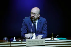 ЕС скептически относится к отказу от вакцины, но готов обсудить предложение