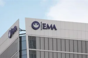 EMA оценивает данные о бустерной дозе вакцины против COVID-19
