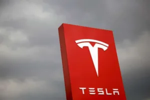 Tesla будут доступны для водителей Uber в Лондоне
