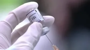 Медики получат четвертую дозу вакцины от Covid-19