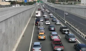 Полоса на шоссе перекрыта из-за аварии