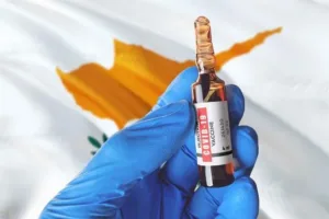Доктор считает, что мы должны сосредоточиться на получении новой информации о вакцине против Covid