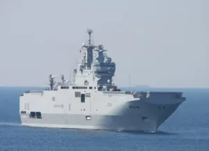 Учения ВМС Франции на Кипре начались в 10 утра в понедельник