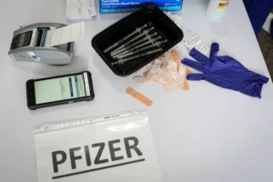Pfizer рассчитывает поднять цену на вакцину от COVID в США до 110-130 долларов за дозу