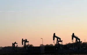 Россия не согласится с предельными ценами G7 на свою нефть