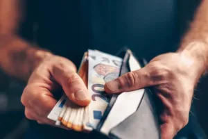 Сколько повышений банковских процентных ставок могут позволить себе заемщики?