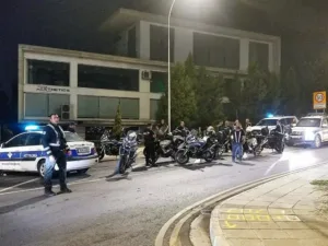 Полиция арестовала 21 человека после насилия против иммигрантов в Хлораке