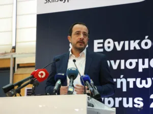 Правительство высмеивает высказывания депутата Disy о множественных пенсиях
