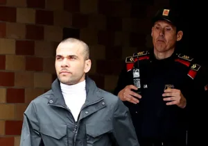 Испанский суд отменил обвинительный приговор Дани Алвесу в изнасиловании