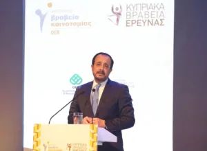 Христодулидис надеется на возвращение успешных киприотов домой