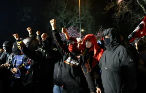 Турки обещают продолжать протестовать даже после того, как Эрдоган заявит, что «шоу» закончится