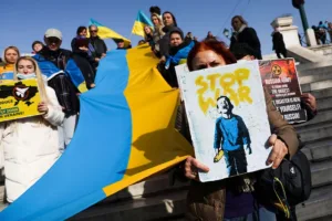 Более 50% украинцев опасаются, что усилия Трампа могут привести к несправедливому миру